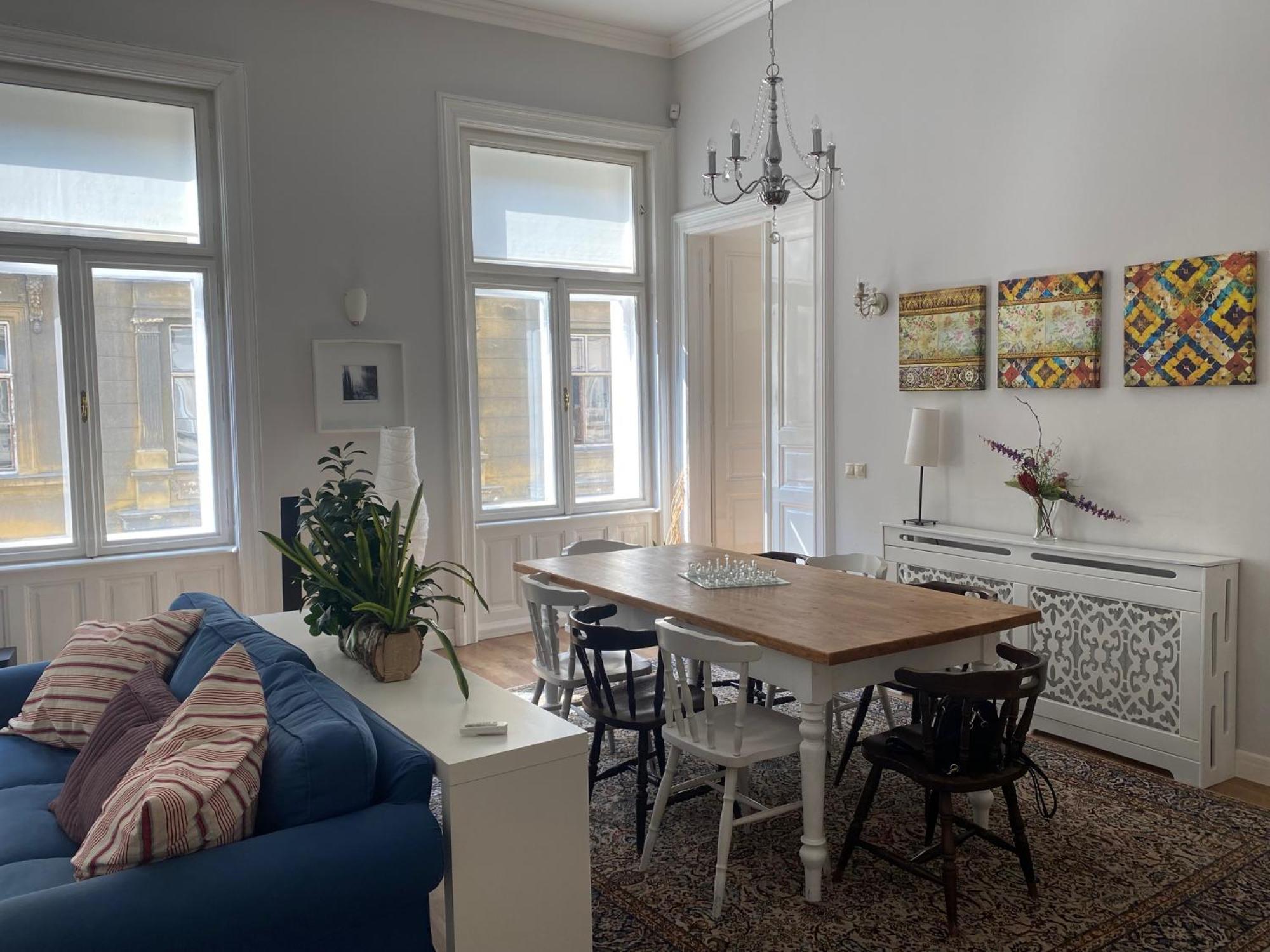 Urban Haven - 3 Beds, 3 Baths, Free Parking, Near Market Appartement Budapest